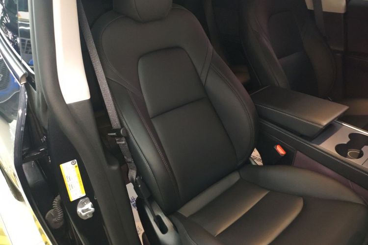 特斯拉 Model Y 2024款 后轮驱动版局部细节41