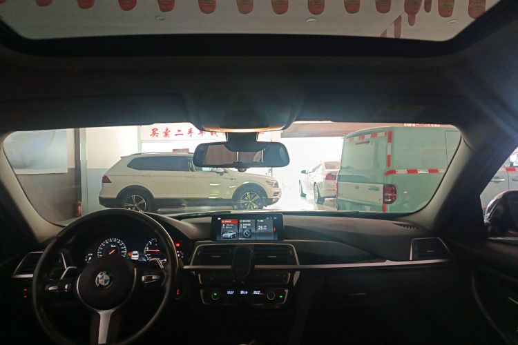 宝马3系 2019款 320Li M运动套装中控内饰22