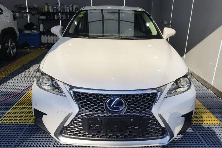 雷克萨斯CT 2020款 CT200h 精英版 单色车身外观2