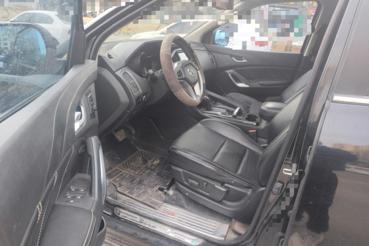 江铃 驭胜S350 2016款 2.0T 自动四驱汽油豪华版5座中控内饰20