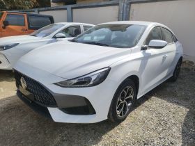 名爵 MG5 2023款 180DVVT 手动风尚版