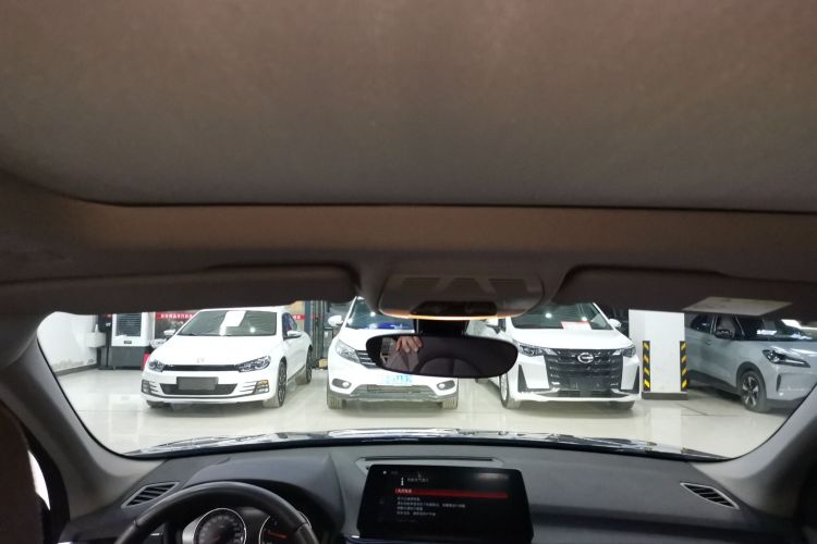 宝马X1 2020款 sDrive20Li 尊享型中控内饰22