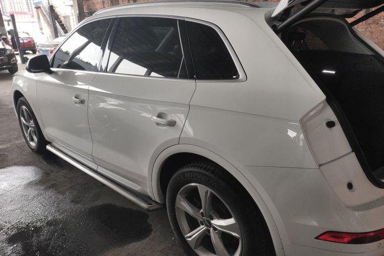 奥迪Q5L 2018款 40 TFSI 荣享进取型 国V车身外观4