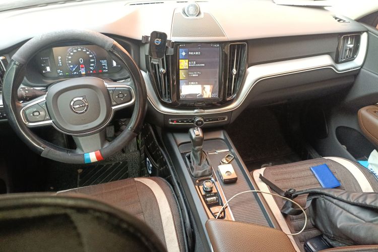 沃尔沃XC60 2020款 T5 四驱智逸豪华版中控内饰12