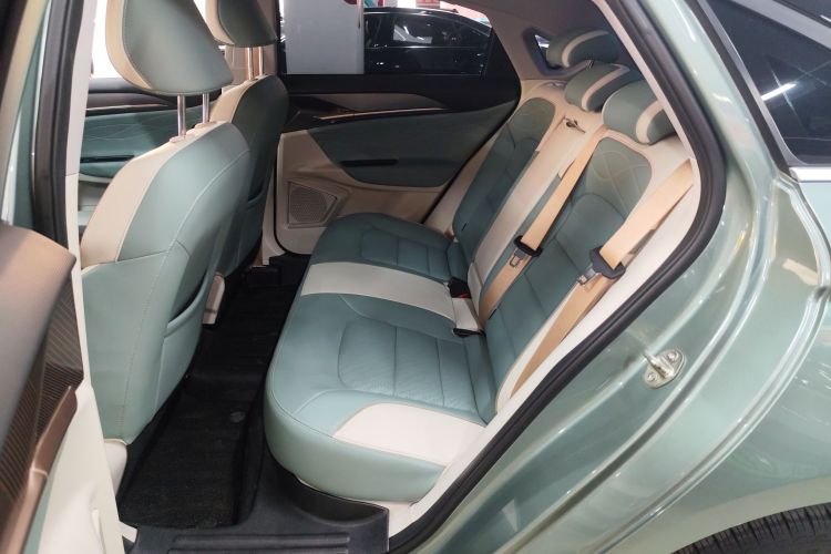 吉利几何G6 2022款 620 新趣型中控内饰7004