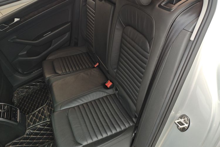 大众 迈腾 2018款 改款 330TSI DSG 豪华型中控内饰7004