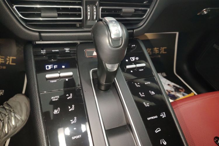 保时捷 2023款 Macan 2.0T中控内饰18