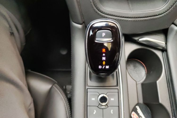 凯迪拉克XT6 2022款 2.0T 七座两驱豪华型局部细节18