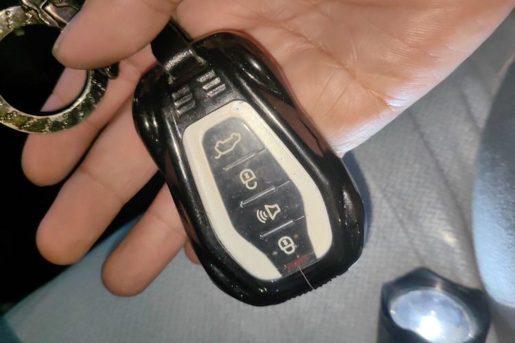 捷途X90 PLUS 2021款 1.6TD DCT别墅 5座中控内饰7001