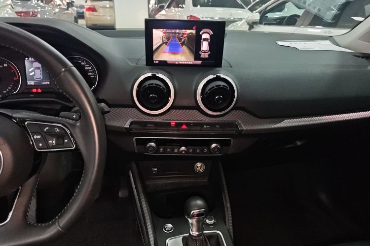 奥迪Q2L 2022款 35 TFSI 时尚动感型中控内饰16