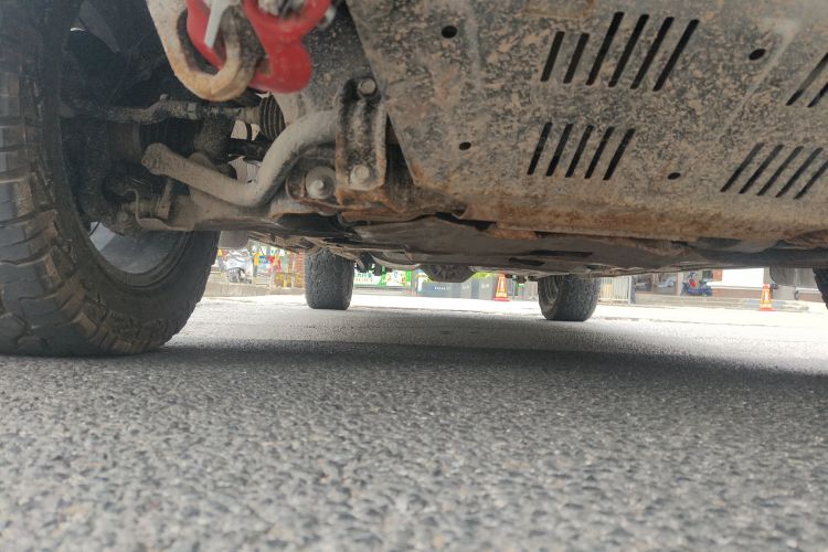 日产 途达 2020款 2.5L XV 4WD 自动四驱旗舰版局部细节9001