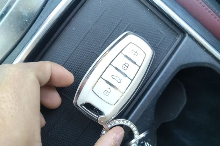 哈弗H6 Coupe 2021款 智联版 1.5T 自动两驱精英型中控内饰11