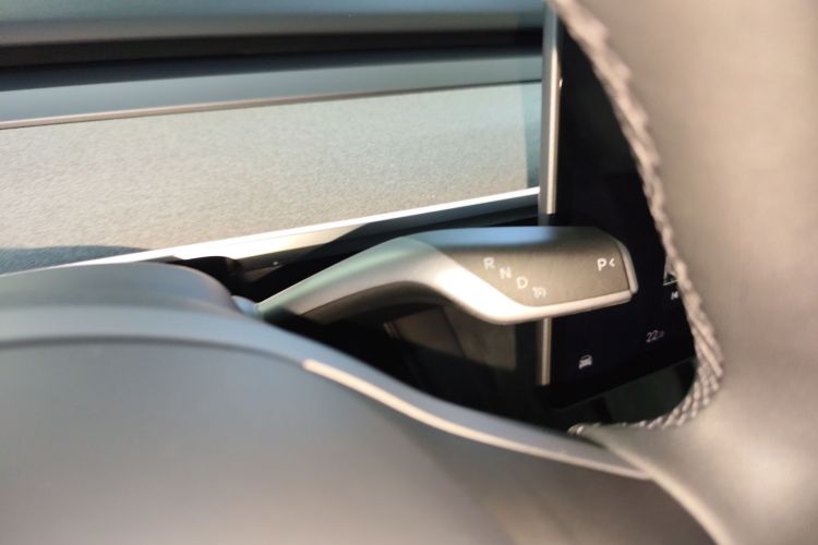 特斯拉 Model Y 2024款 长续航全轮驱动版中控内饰18