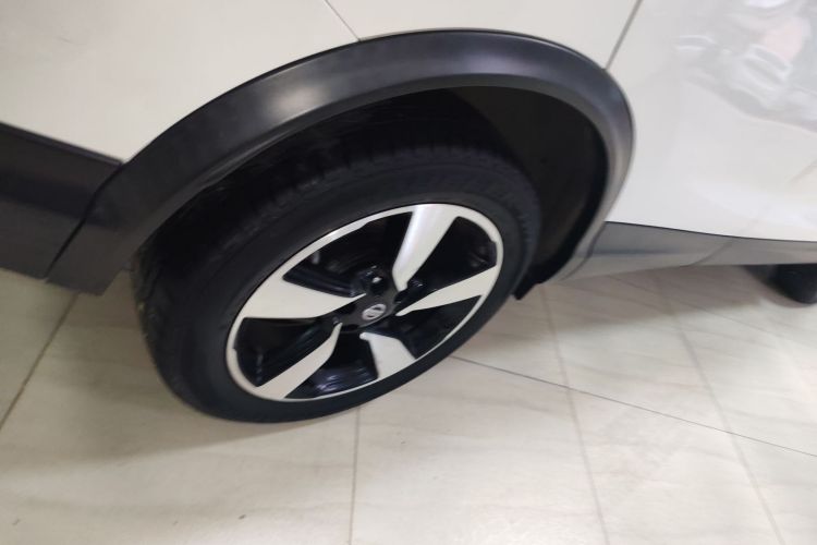 日产 逍客 2017款 2.0L CVT豪华版 国V车身外观6008