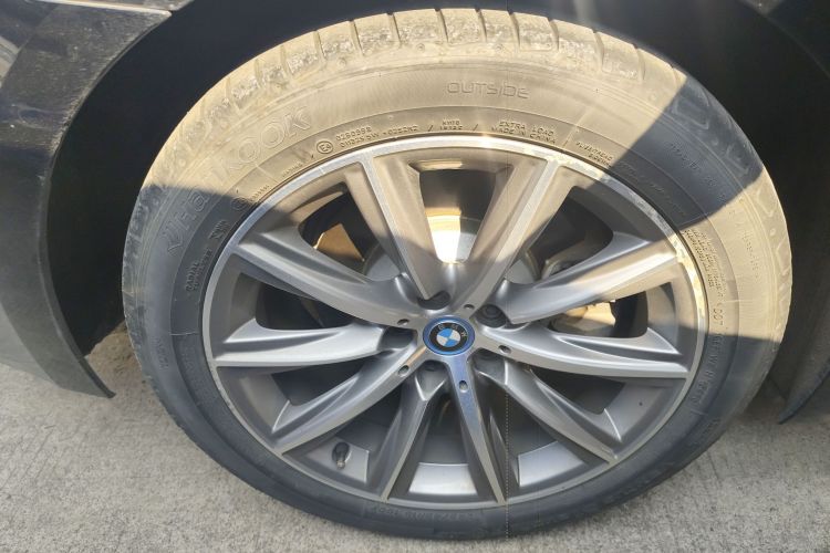 宝马5系新能源 2019款 530Le 豪华套装车身外观6002