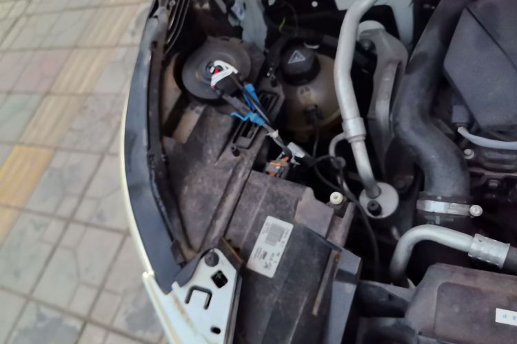 标致4008 2019款 360THP 尝先版局部细节9006