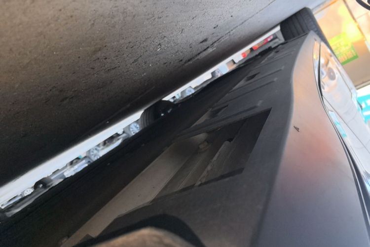 小鹏P7 2023款 586E局部细节9002