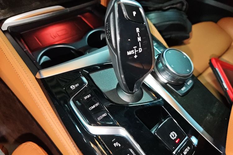 宝马6系GT 2022款 630i M运动套装中控内饰18