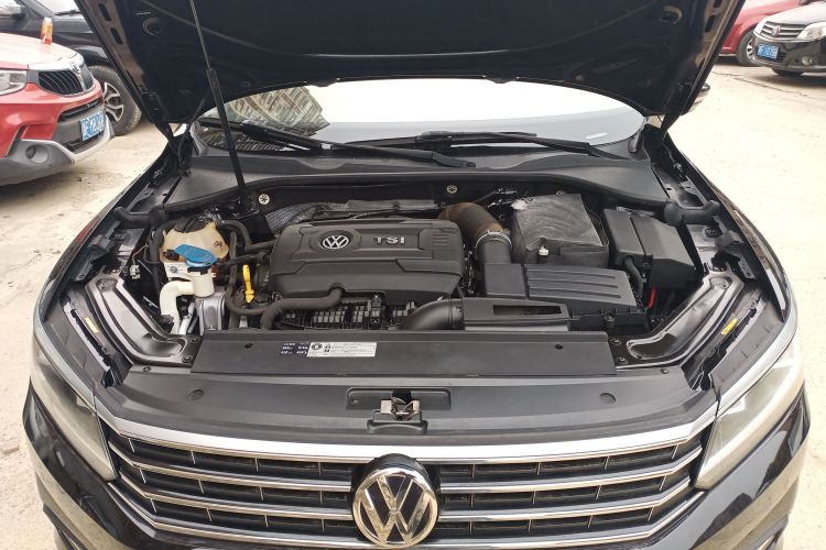 大众 帕萨特 2017款 330TSI DSG尊荣版机舱底盘24