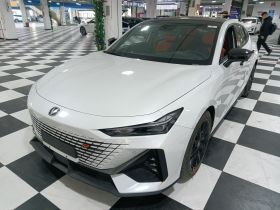 长安UNI-V 2022款 1.5T 尊贵型