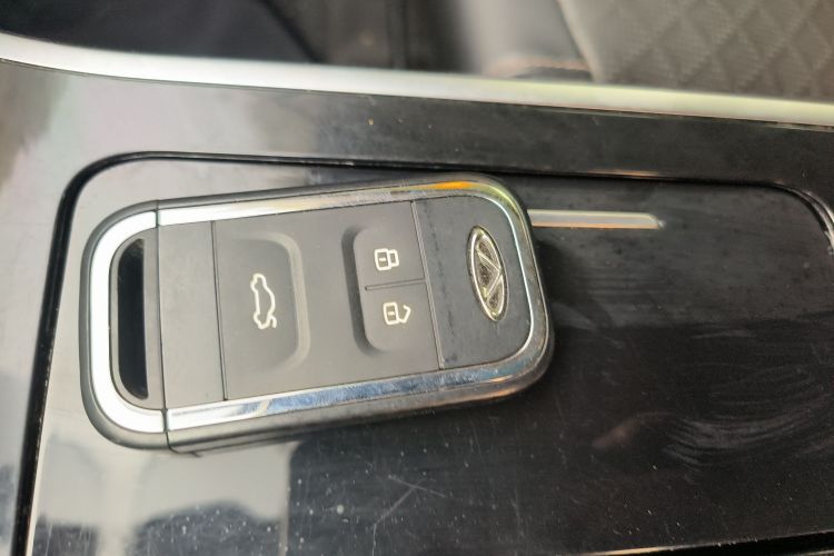 奇瑞 瑞虎8 2019款 1.6TGDI 自动精英型中控内饰11