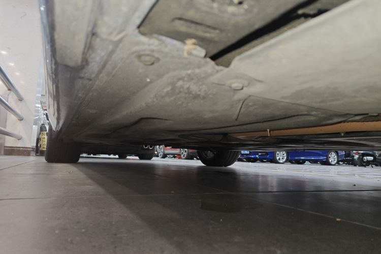 宝马3系 2020款 改款 325Li M运动曜夜套装局部细节9001