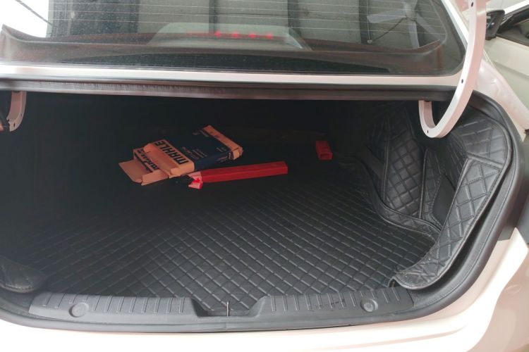 长安 逸动 2020款 PLUS 百万版 1.6L GDI CVT豪华型局部细节23