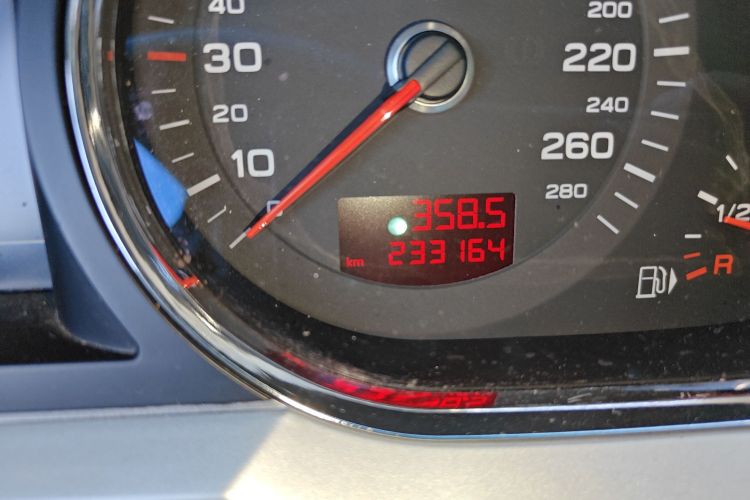 奥迪A6L 2011款 2.0 TFSI 自动舒适型中控内饰15