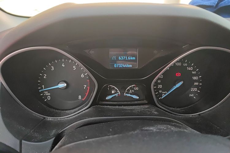 福特 福克斯 2015款 三厢 1.6L 手动舒适型中控内饰14