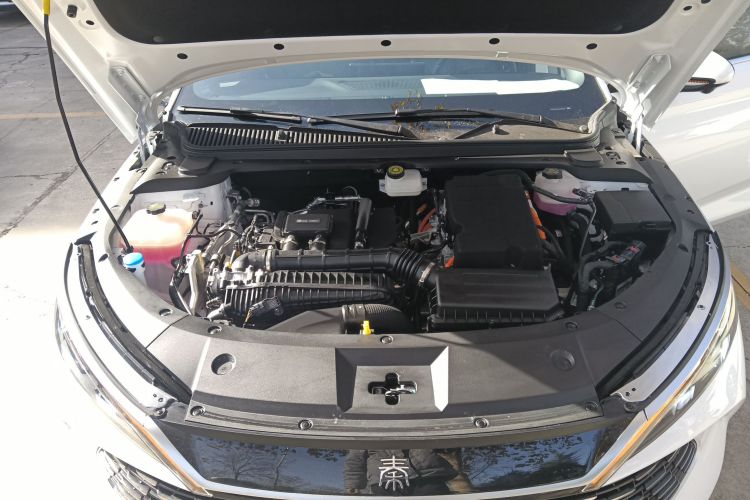 比亚迪 秦L 2025款 DM-i 智驾版 120KM领先型机舱底盘24