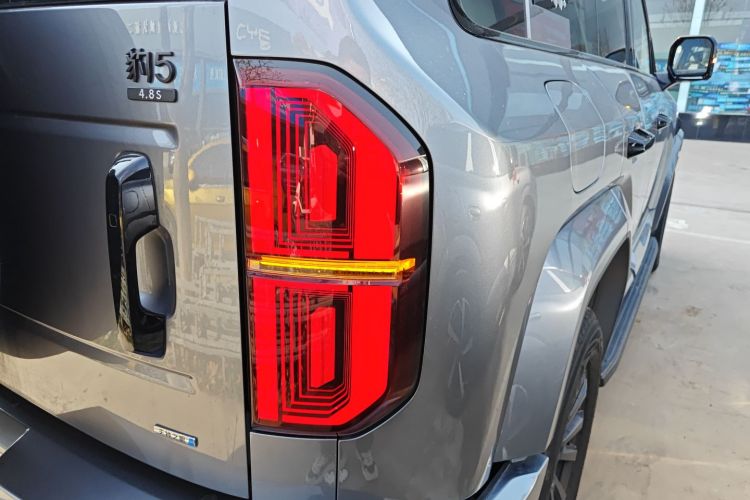 方程豹 豹5 2025款 天神智驾Ultra版车身外观9