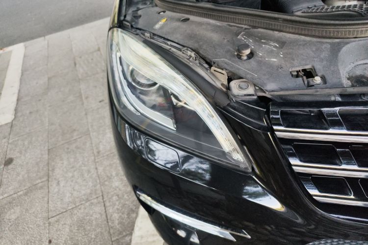 奔驰M级 2014款 ML 400 4MATIC动感型车身外观8