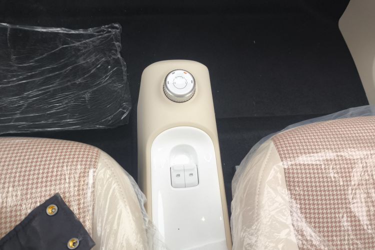 五菱汽车 宏光MINIEV 2024款 第三代 215km 青春版中控内饰18