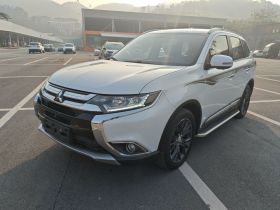 三菱 欧蓝德 2018款 2.4L 四驱豪华版 7座