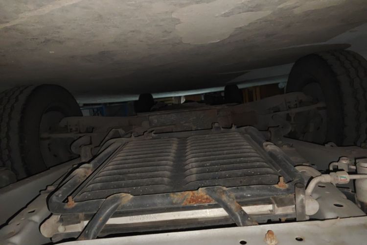 金龙 金威 2018款 2.0L商务系列4G20局部细节9008