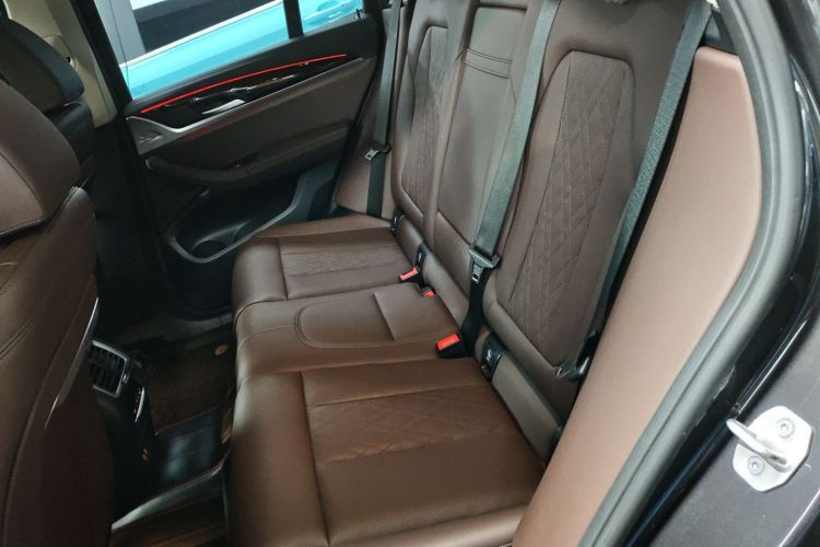 宝马iX3 2022款 领先型中控内饰7004