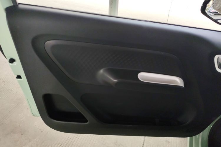 五菱汽车 宏光MINIEV 2024款 第三代 215km 青春版中控内饰47