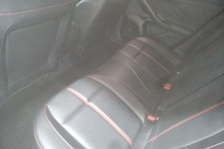 福特 福克斯 2022款 两厢 EcoBoost 180 自动ST Line中控内饰21