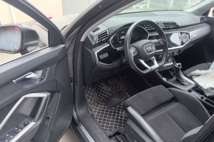 奥迪Q3 2020款 35 TFSI 时尚动感型中控内饰7003