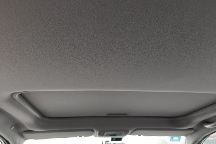 奇瑞 瑞虎3 2015款 1.6L 手动智尚纪念版中控内饰22