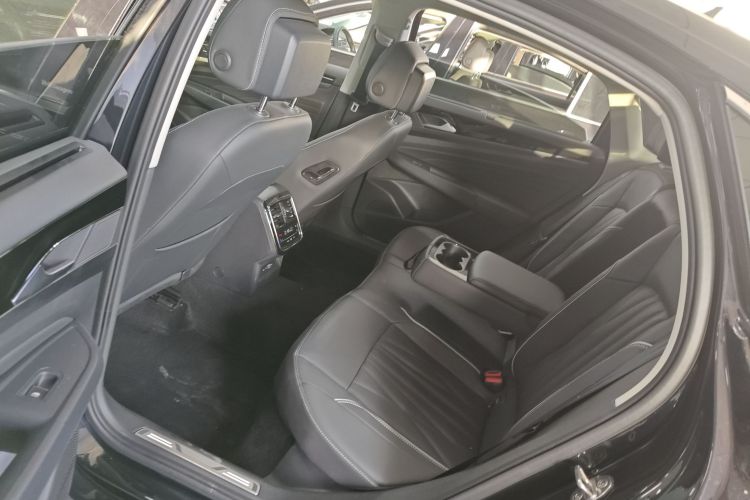 大众 帕萨特 2023款 改款 330TSI 豪华版中控内饰21