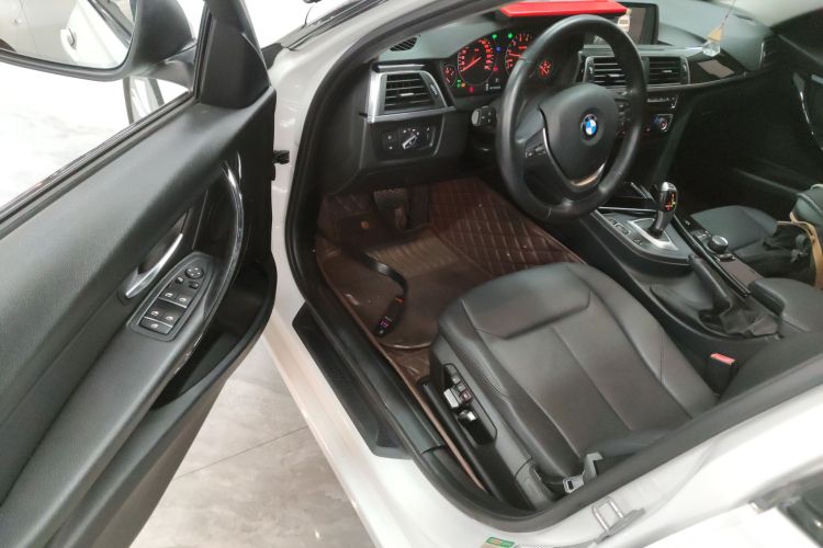 宝马3系 2017款 320Li 时尚型中控内饰7003