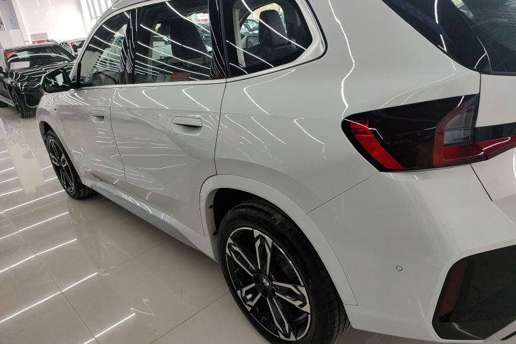 宝马X1 2024款 sDrive25Li M运动套装车身外观4