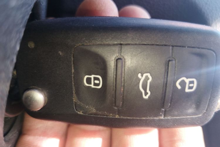 大众 桑塔纳 2016款 1.6L 自动风尚版中控内饰11