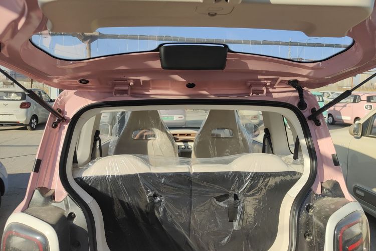 奔腾小马 2026款 222km 萌趣马 Plus机舱底盘23