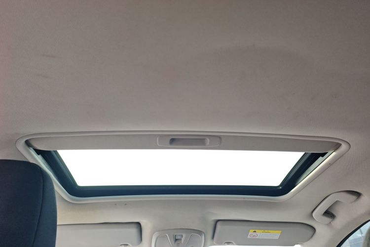 标致408 2016款 1.6T 自动豪华版中控内饰22