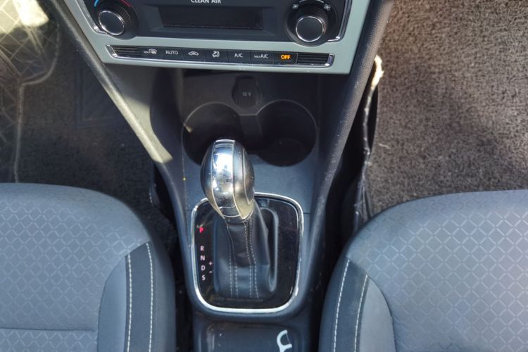 大众 2018款 1.5L Cross Polo 自动中控内饰18