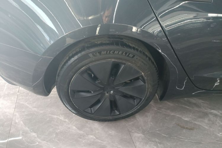 特斯拉 Model 3 2023款 后轮驱动版车身外观6008