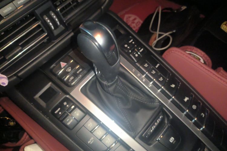 保时捷 2021款 Macan 2.0T中控内饰18