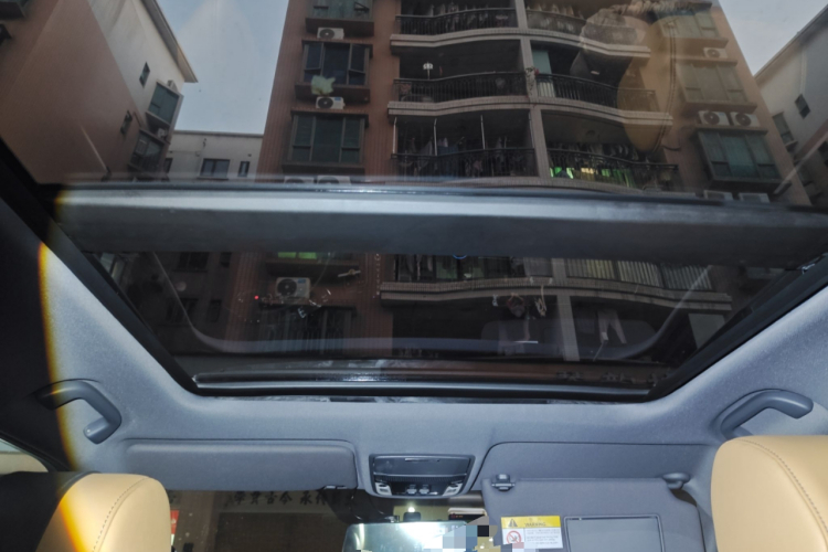 本田UR-V 2020款 370TURBO 两驱尊雅版中控内饰22